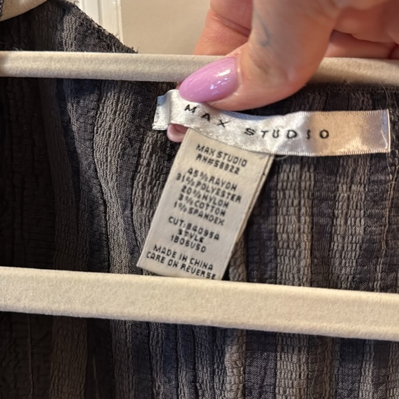 Dress - Picture 3 of 6